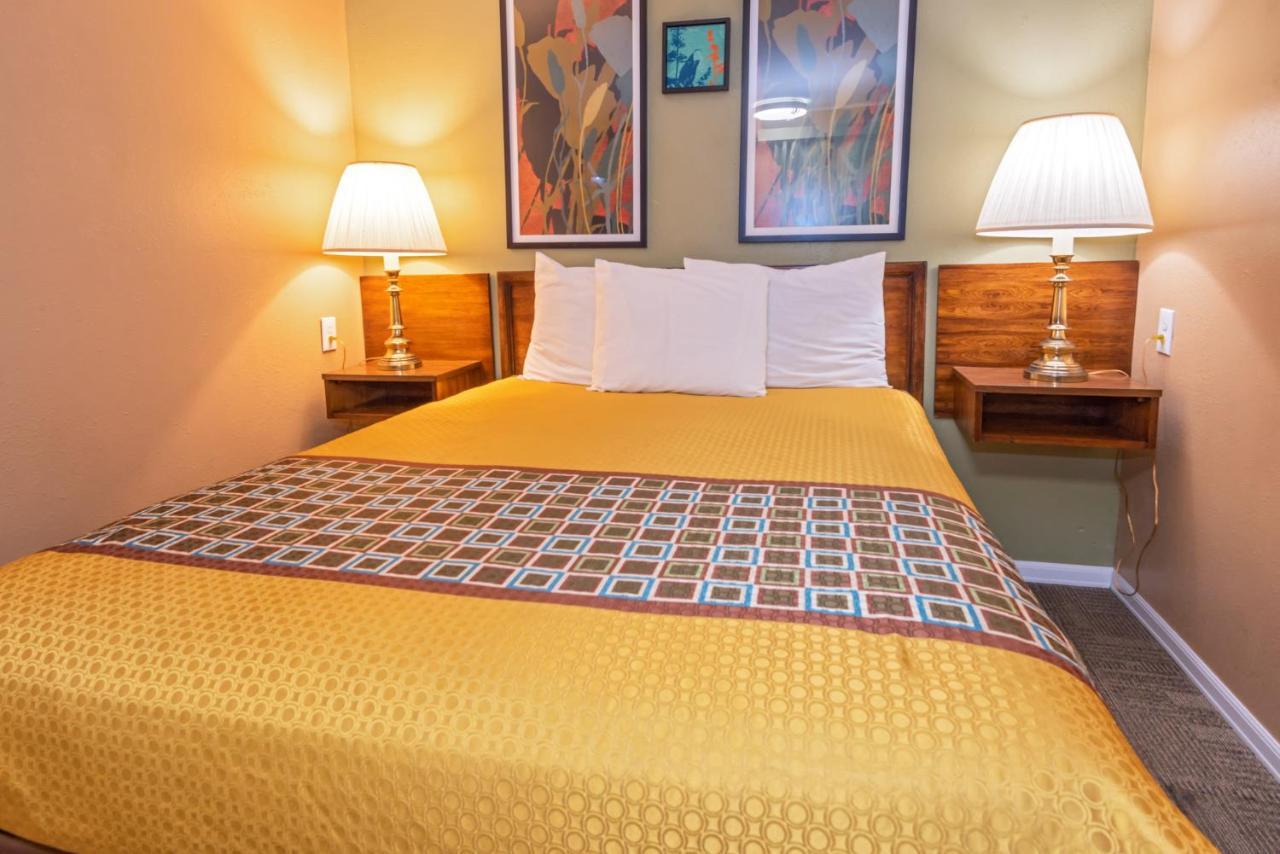 Motel Far West 2*