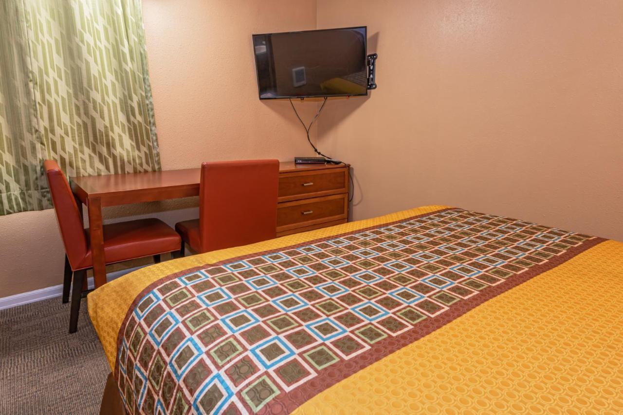 Motel Far West 2*